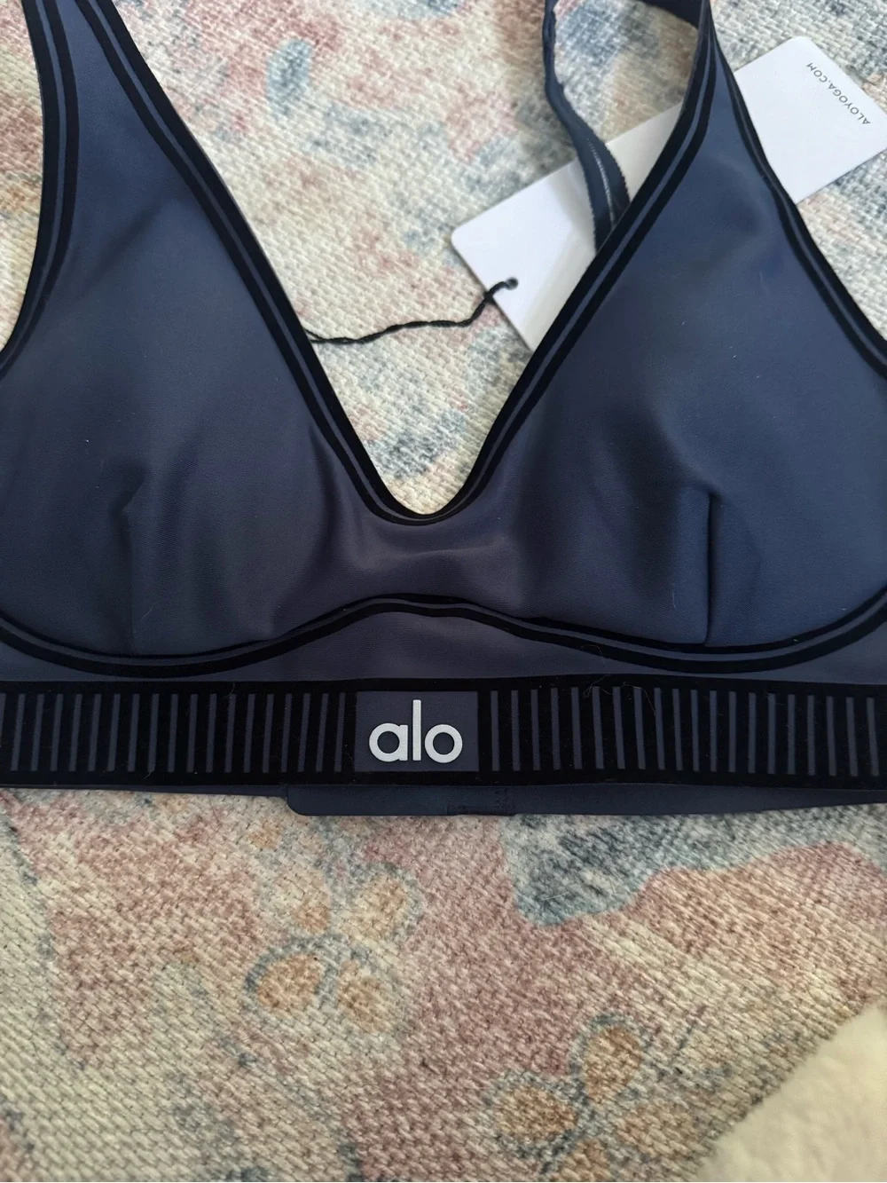 ALO Yoga Black V-Neck Logo Elastic Sports Bralette